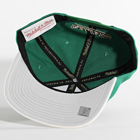 Mitchell and Ness - Casquette Snapback Team Two Tone Milwaukee Vert Beige