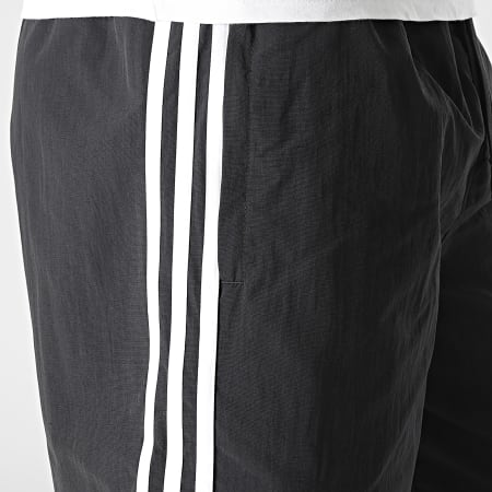 Adidas Originals - HK7390 Pantalones cortos de baño con banda Negro