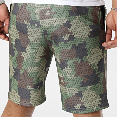 Wrung - Pantalón corto de camuflaje verde píxel