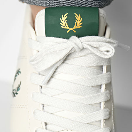 Fred Perry - Baskets B722 Leather B4294 Porcelain