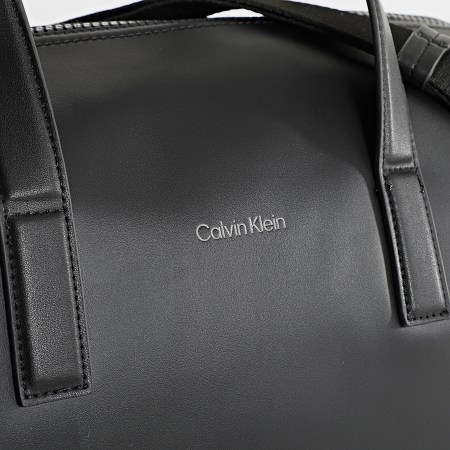 Calvin Klein - Must Weekender Bolsa de viaje 0759 Negro