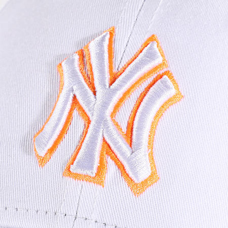 New Era - Casquette 9Forty Neon Outline New York Yankees Blanc