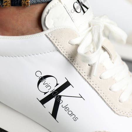 Calvin Klein - Sneaker alte Retro Runner 0746 Bianco brillante Nero