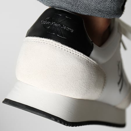 Calvin Klein - Retro Runner 0746 Blanco Brillante Negro Zapatillas