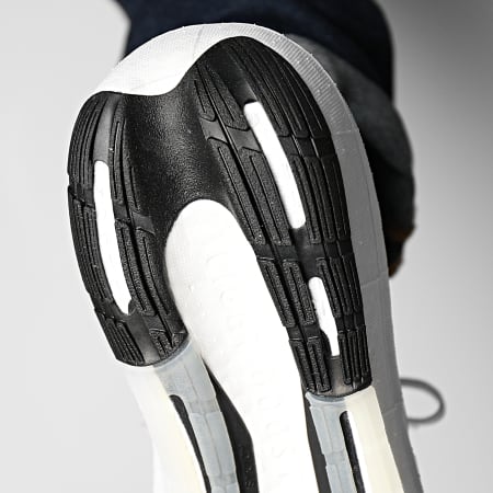 Adidas Sportswear - Baskets Ultraboost Light GY9350 Cloud White Crystal White