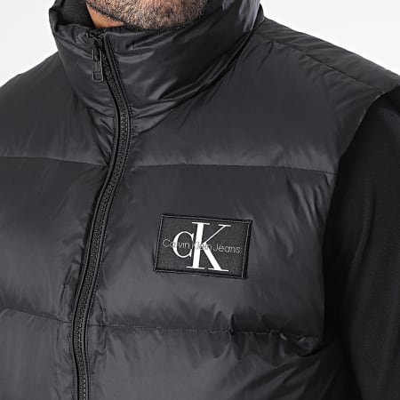 Calvin Klein - Cappotto senza maniche 3473 nero