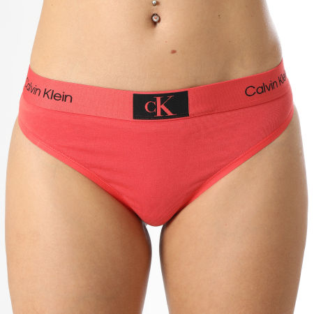 Calvin Klein - Tanga de mujer QF7221E Rojo