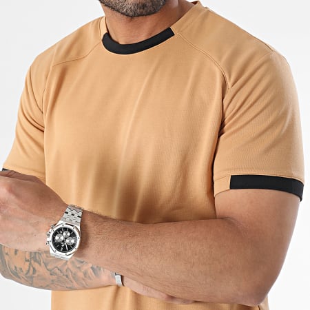 Frilivin - Set di maglietta e pantaloncini da jogging nero cammello