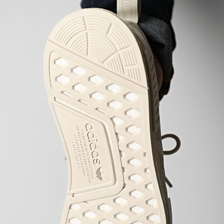 Adidas Originals - Baskets NMD R1 IG0697 Aluminium Core Black
