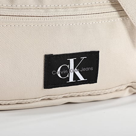 Calvin Klein - Sacoche Sport Essential Camera Bag 0676 Beige
