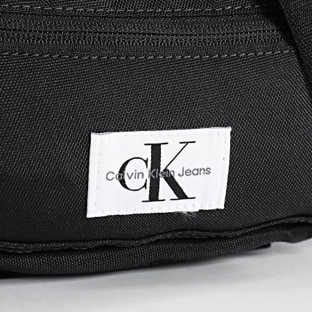 Calvin Klein - Bolsa para cámara Essential 0676 Negro