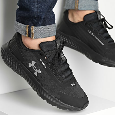 Under Armour - Sneaker alte UA Charged Rogue 3 Storm 3025523 Nero