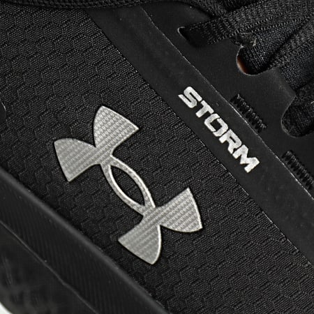 Under Armour - Sneaker alte UA Charged Rogue 3 Storm 3025523 Nero