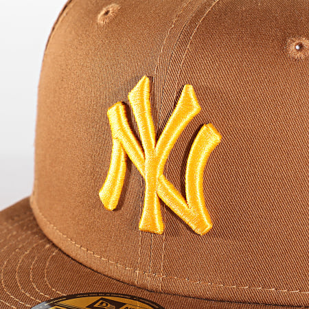 New Era - Casquette Fitted League Essential 59Fifty New York Yankees 60364436 Marron