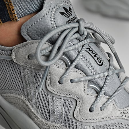 Adidas Originals - Baskets Ozweego GW4671 Grey Core Black