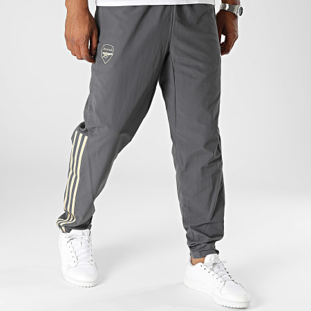Adidas Sportswear - Arsenal IJ7796 Pantaloni da jogging a bande grigi