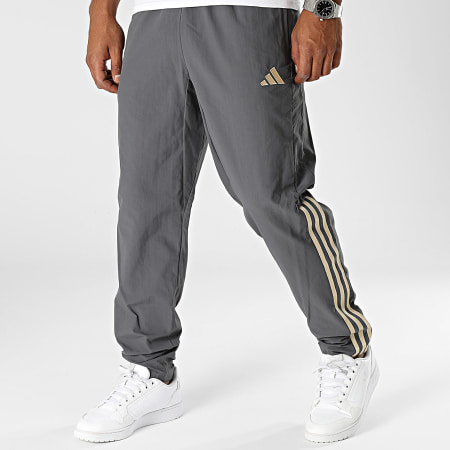 Adidas Sportswear - Pantalon Jogging A Bandes Arsenal IJ7796 Gris