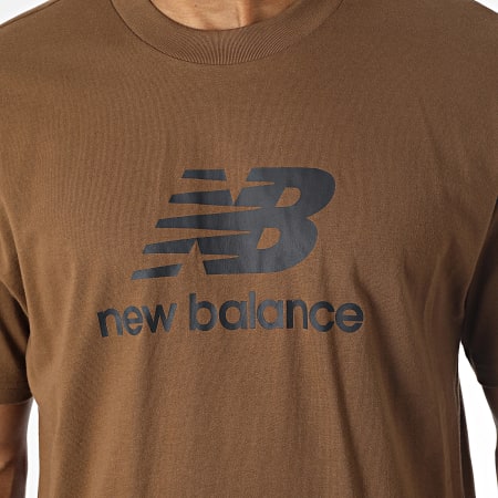 New Balance - Camiseta MT31541 Marrón