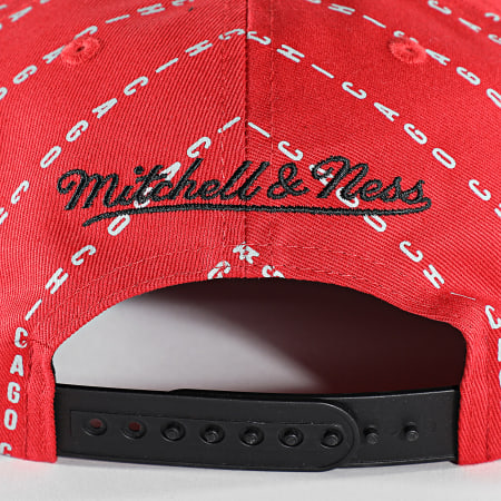 Mitchell and Ness - Casquette Snapback City Pinstripe Chicago Bulls Rouge