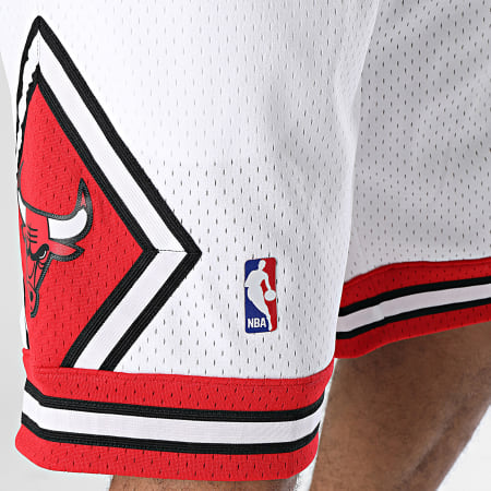 Mitchell and Ness - Short Jogging Chicago Bulls SMHCP18151 Noir