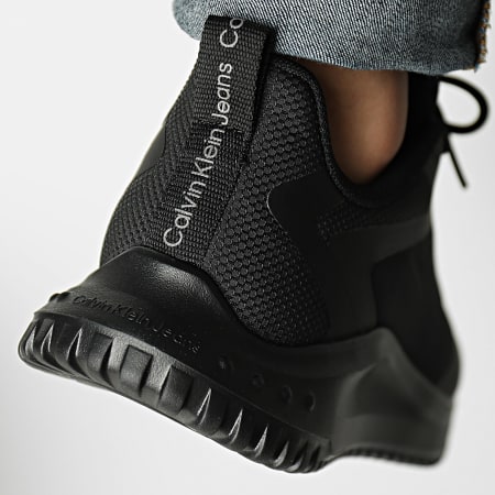Calvin Klein - Sneakers Runner Laceup Mesh 0811 Triple Black