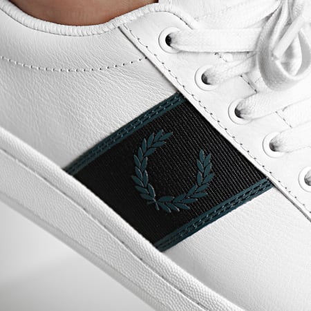 Fred Perry - Baskets B721 Leather B6304 White