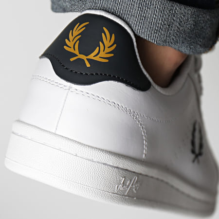 Fred Perry - B721 Pelle B6312 Bianco Navy Sneakers