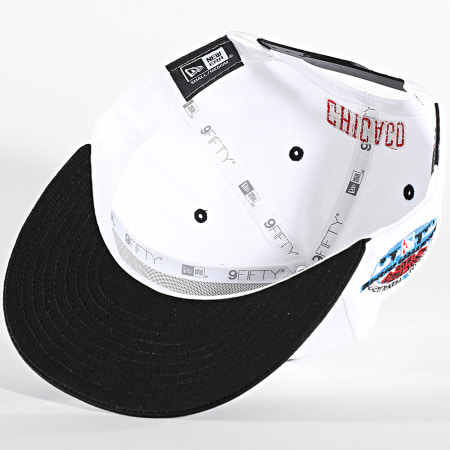 New Era - Snapback Cap 9Fifty White Crown Patch Chicago Bulls Bianco Nero