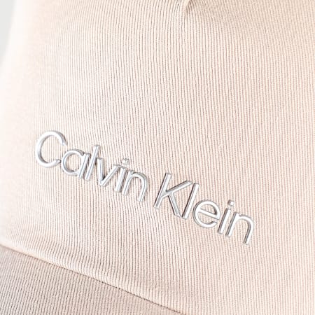 Calvin Klein - Gorra de mujer CK Must Logo 0525 Beige