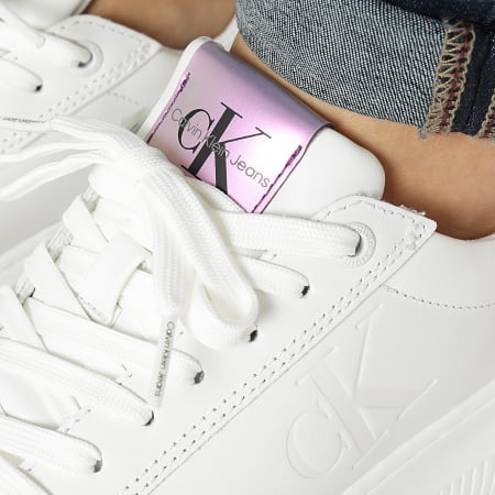 Calvin Klein - Zapatillas de mujer con suela gruesa y cordones de piel 1202 Bright White Amethyst