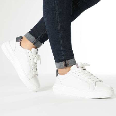 Calvin Klein - Zapatillas de mujer con suela gruesa y cordones de piel 1202 Bright White Amethyst