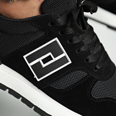 Classic Series - Baskets Noir - LaBoutiqueOfficielle.com