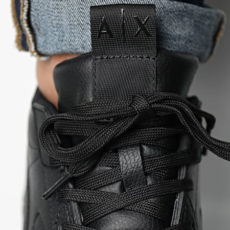 Armani Exchange - Baskets Sneakers XUX121-XV768 Black