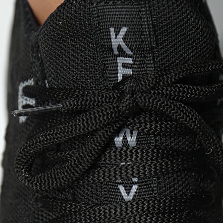 Classic Series - Baskets Noir - LaBoutiqueOfficielle.com