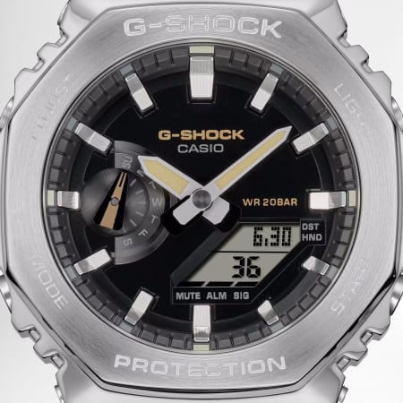 G-Shock - Montre G-Shock GM-2100C-5AER Vert Kaki