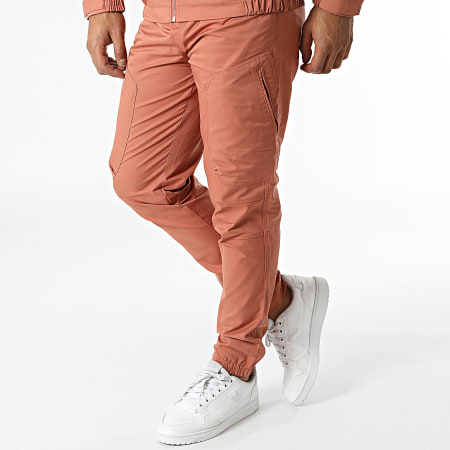 Frilivin - Giacca con cappuccio e zip rosso mattone e set di pantaloni cargo