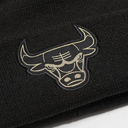 New Era Berretto con stemma metallico dei Chicago Bulls nero oro