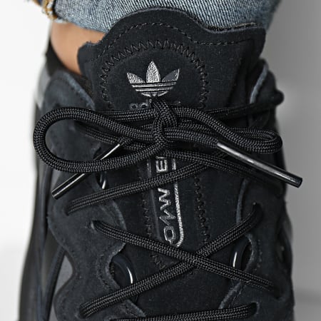 Adidas Originals - Baskets Ozweego ID9825 Grey Six Core Black