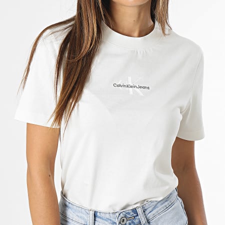 Calvin Klein - Tee Shirt Femme 1426 Beige Clair