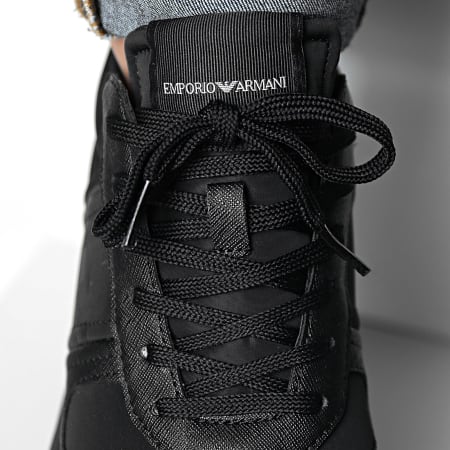 Emporio Armani - X4X650 XN949 Zapatillas negras