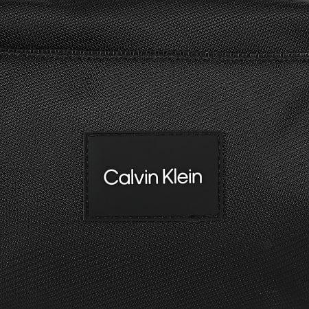 Calvin Klein - Bolsa para cámara CK Must 0232 Negra