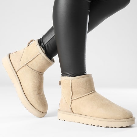 Ugg mini classic beige deals