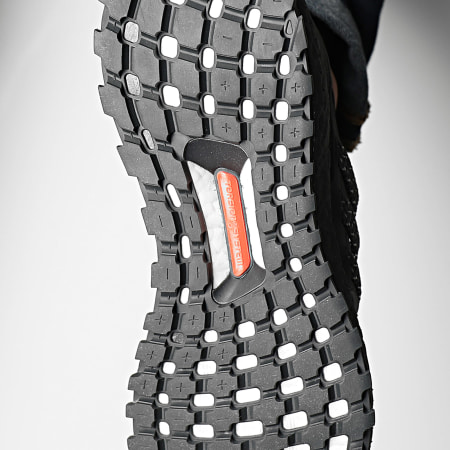 Adidas Sportswear - Baskets Ultraboost 1 ID1747 Core Black Grey Six