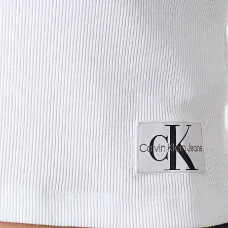 Calvin Klein - Tee Shirt Col V Femme 2379 Blanc