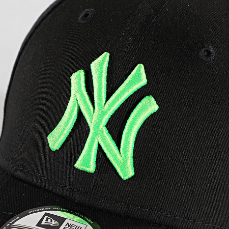 New Era - 9Forty Cappellino neon New York Yankees nero verde