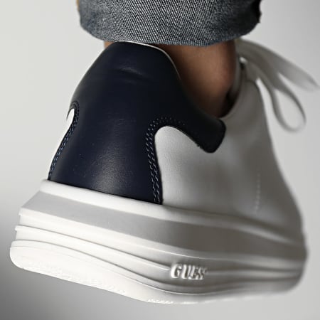Guess - Sneakers FM8VIBLEL12 Bianco Blu