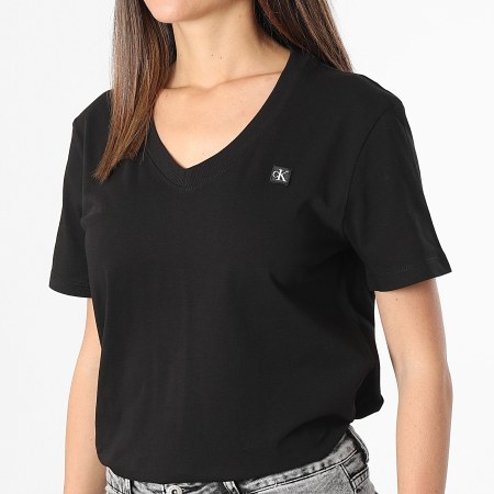 Calvin Klein - Tee Shirt Col V Femme 2560 Noir