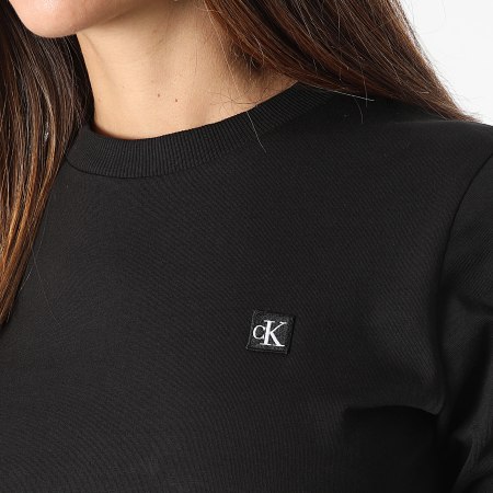 Calvin Klein - Maglietta a maniche lunghe con ricamo Badge da donna 2884 Nero