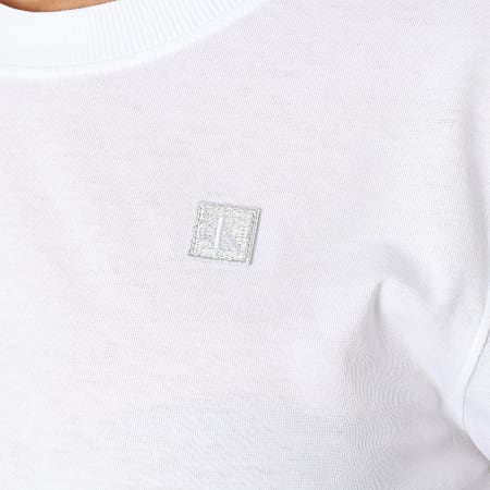 Calvin Klein - Tee Shirt Femme Embroidery Badge Regular 3226 Blanc