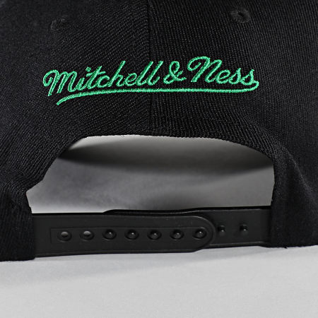 Mitchell and Ness - HHSSINTL1265 Cappello Boston Celtics Nero
